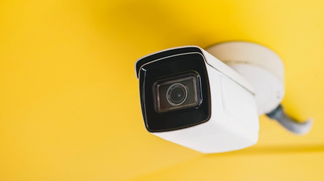 Son legales las cámaras con audio en el trabajo en España